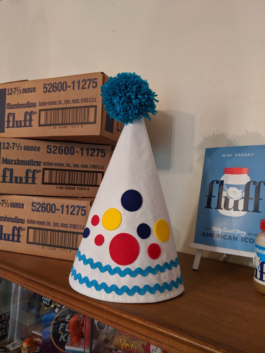 Blazenhoff's tweet image. My #halloweencostume details... #Fluffernutter the #clown