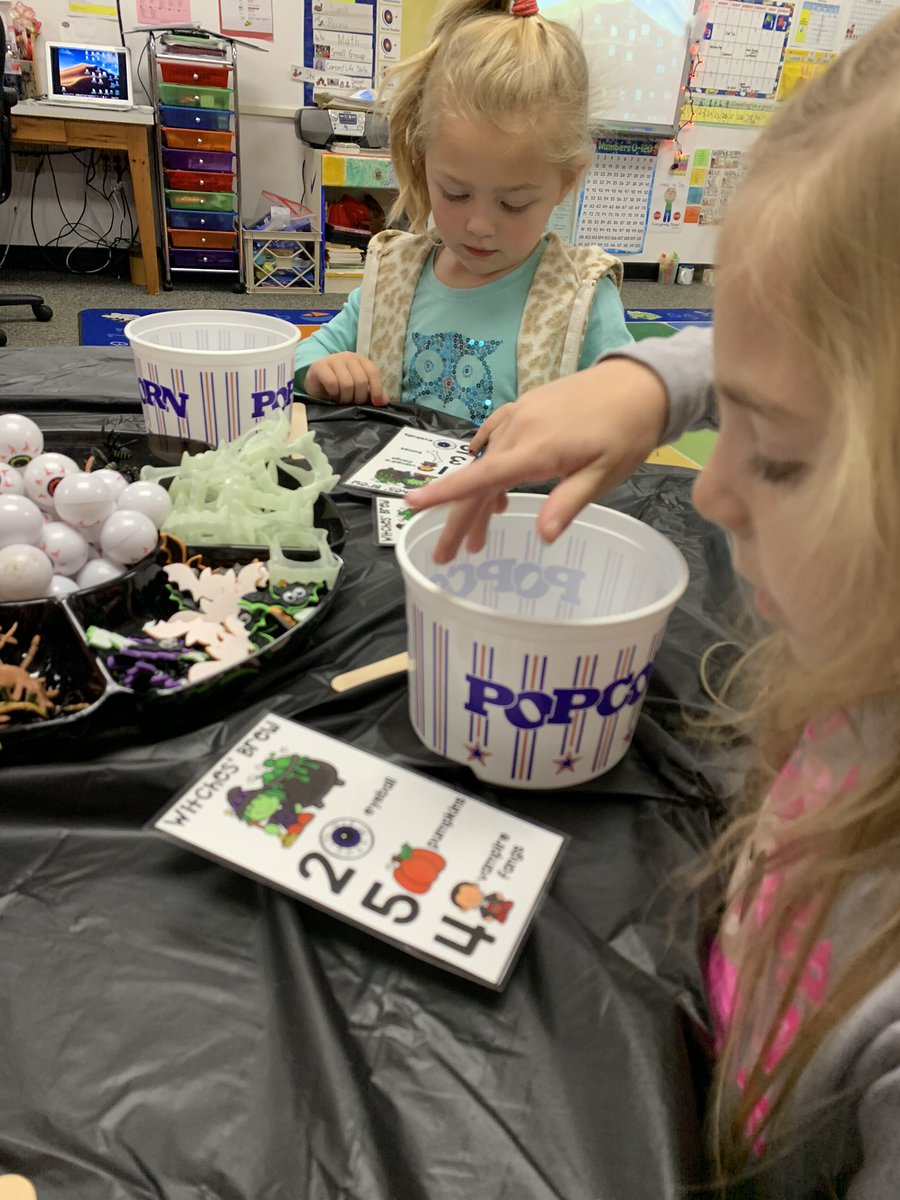 MrsErnoPCSD's tweet photo. Working on identifying numbers while playing Halloween games! #RaiderStrong @PCSD_SS https://t.co/E3VfFoX7fE