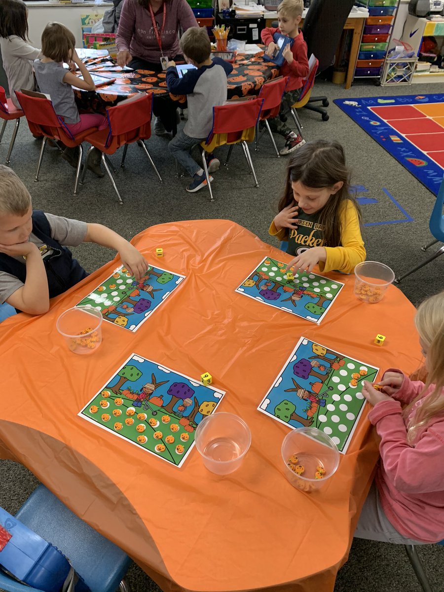 MrsErnoPCSD's tweet photo. Working on identifying numbers while playing Halloween games! #RaiderStrong @PCSD_SS https://t.co/E3VfFoX7fE