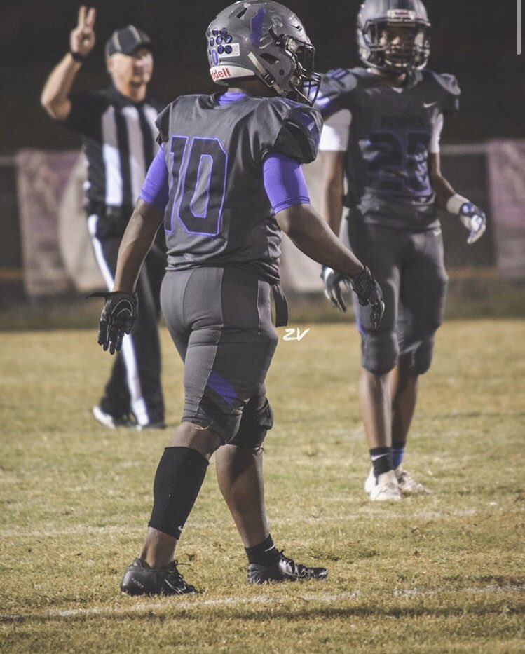 JaredShamar's tweet photo. Played my last high school football game last night... #J10Out https://t.co/X1xq7ooVyP