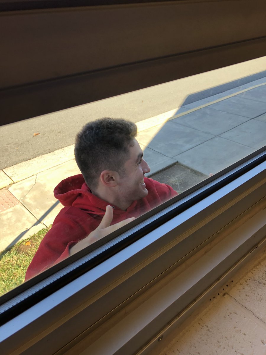 murph4prez's tweet photo. @ChrisPoly2020 seen skipping class again...do you want this man as your president? #whereisyourpass https://t.co/2Nud6caOYb