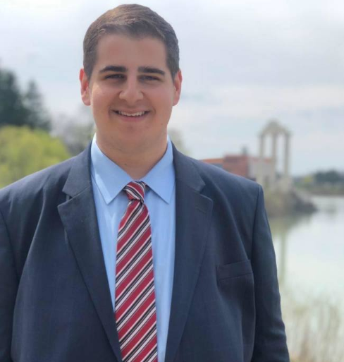 buffalostatehea's tweet photo. Joe Grande graduated in 2017 and is a Residence Hall Director at University at Buffalo. "Working in residential life at UB has allowed me opportunities to invest in my students while learning from them." #BuffstateHESAA #AlumniSpotlight https://t.co/o17XjgbHti