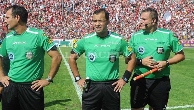 DeporLiga's tweet photo. Historial de Ceballos con #SanMartínTuc: 

2 victorias; 

3 a 0 🆚 Guillermo Brown (BN)
2 a 1 🆚 Patronato (Copa Argentina)

4 empates;

1 a 1 🆚 Instituto (BN)
2 a 2 🆚 Central Cordoba (BN)
0 a 0 🆚 Agropecuario (BN)
0 a 0 🆚 Colon (Superliga)

1 derrota 

3 a 2 🆚 Los Andes(BN) https://t.co/uZMArKmlgC