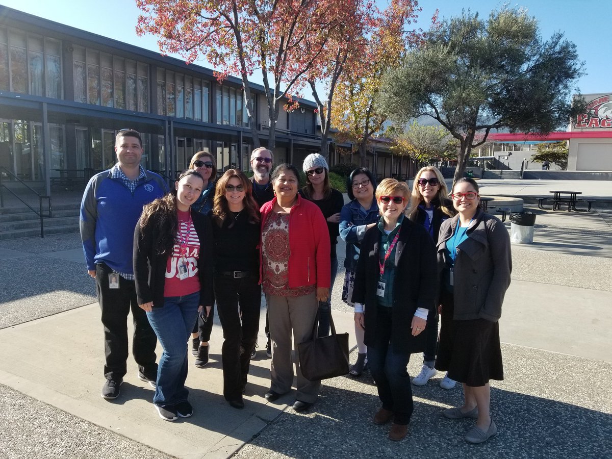 AnotherDenise's tweet photo. It's a beautiful day for #recesstakeover @DartmouthMS !
(Note: no neon safety vests allowed at ms. We're too cool for school. )
@MeisenbachMO @anotherschwab @SeversonFaith @sohal_rita @Kateinclusive @DianeNunes @LarryTh94930468 https://t.co/QbdhzQaG0r