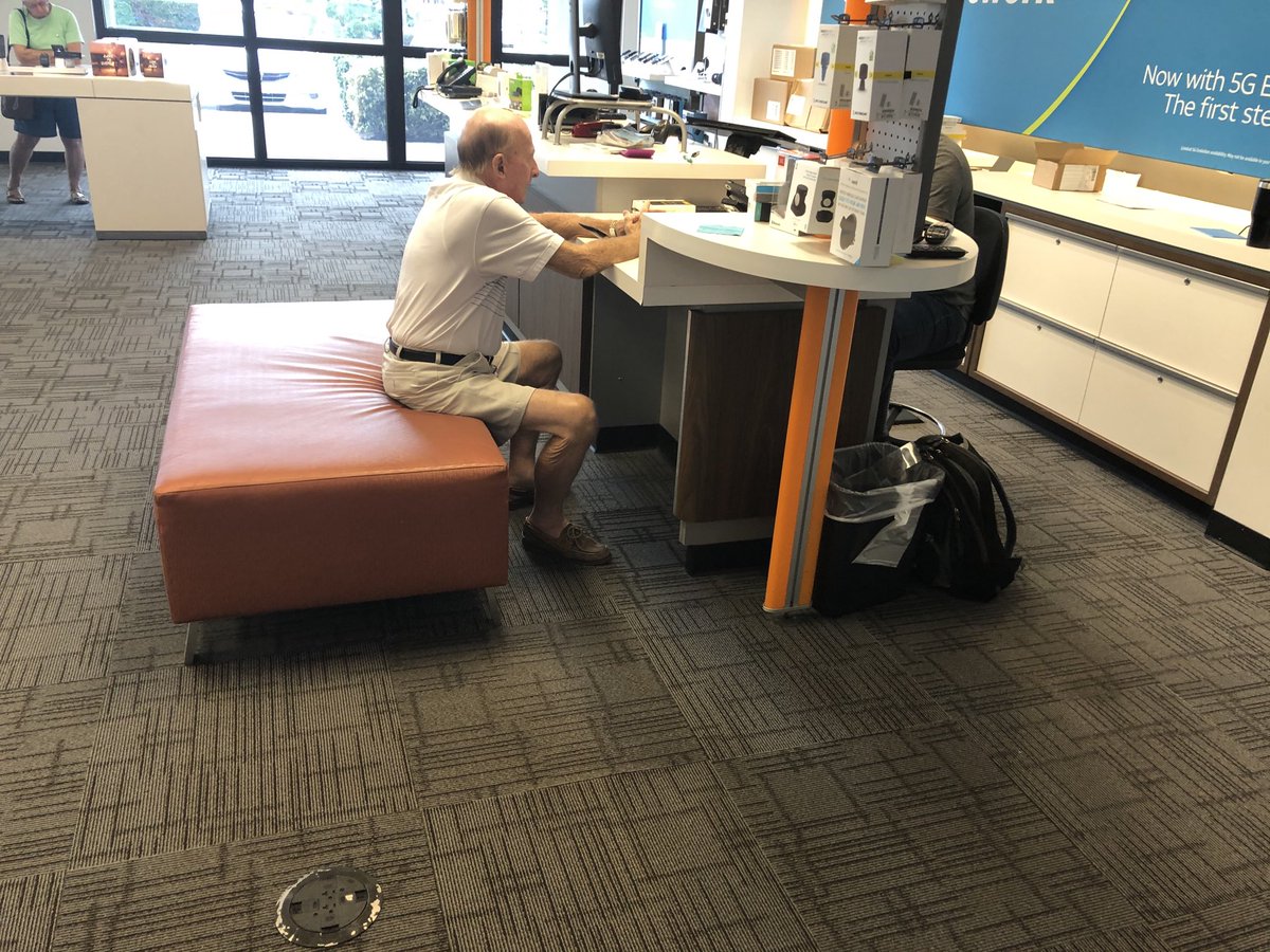 Nickbecker85's tweet photo. Jesus working on a 📺3x4 📺for Jamaica Bay. #westcoastwarriors #onefla #westsodebestside ⁦@MilagrosMontout⁩ ⁦@Bronson2017⁩ ⁦@jrluna11⁩ https://t.co/97aFDTf32J