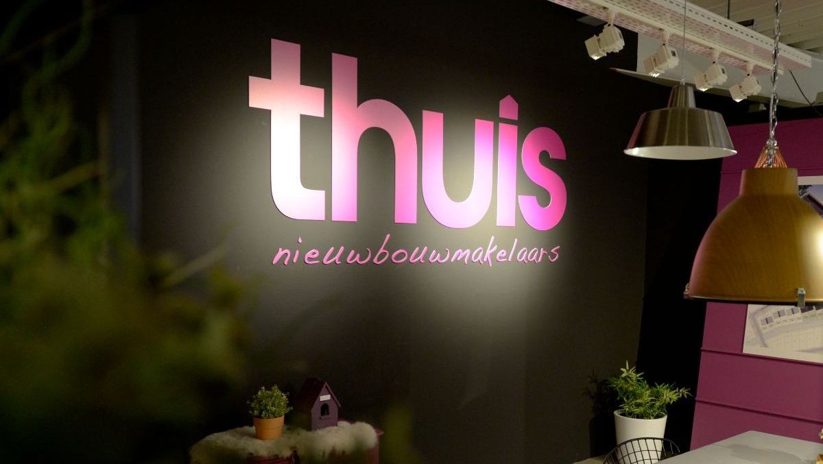 Nieuwbouwflits | November 2019 - mailchi.mp/uw-thuis.nl/ni…
De Nieuwbouw Verbouwbeurs XL komt eraan! | Laatste woningen Het Eiland Meeroevers en Van der Velde Roden | Stijlvolle villa's in Haren | Lees snel verder..