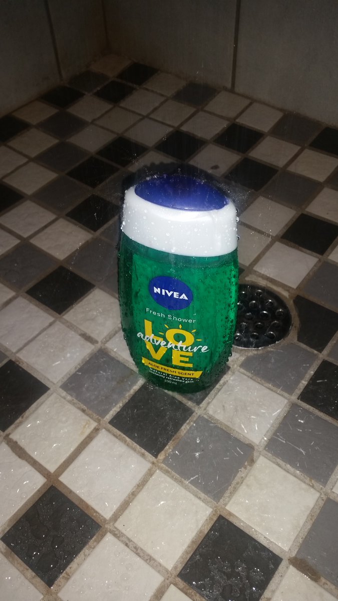 SamyyL's tweet photo. Wow myRubybox. Thank you for the box full love. Thank you Nivea for caring.#Nivea #rubybox #rubyboxloveadventure #TrustedNIVEACare #naturalaloevera #aloeshowergel #aloebodywash my @rubybox_beauty I am in LOVE. https://t.co/pgw1nnCfKw