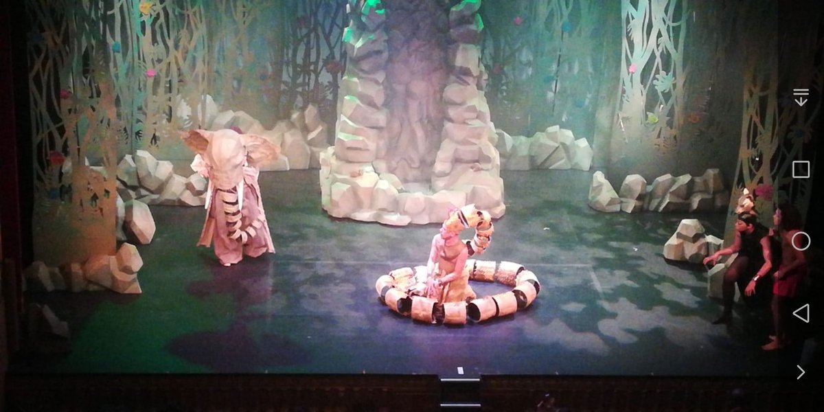 LesZalphabus's tweet photo. Dimanche après midi, plusieurs familles sont allées au magnifique Théâtre des Variétés à Montmatre pour assister à la pièce nommée aux Molieres 2018 " Le livre de la Jungle" https://t.co/YMvpcxZbbm