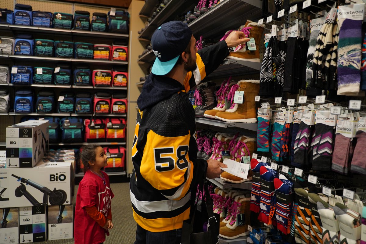 pittsburgh penguins outlet store