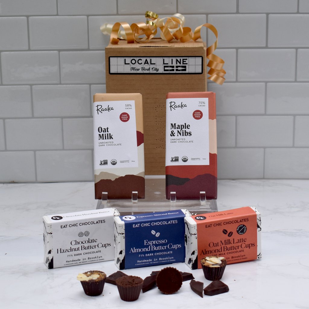 ShopExit9's tweet image. Fun Box Friday: Was the big chocolate box too much for you? try our Brooklyn Chocolate Sampler Box. This chocolate is as delicious as it is beautiful. Raaka and Eat Chic chocolate is made fresh daily from Dominican Cacao and beans.  #chocolate #giftbox 

@raakachocolate @eatchic