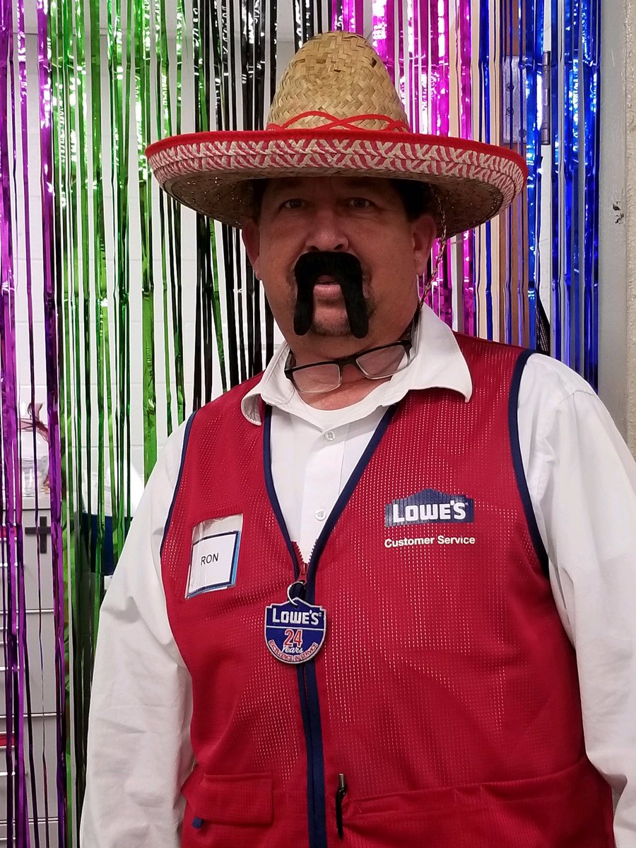 ShePreventer864's tweet photo. Taco Friday!!! Store #577 https://t.co/CRg7YYn9fP