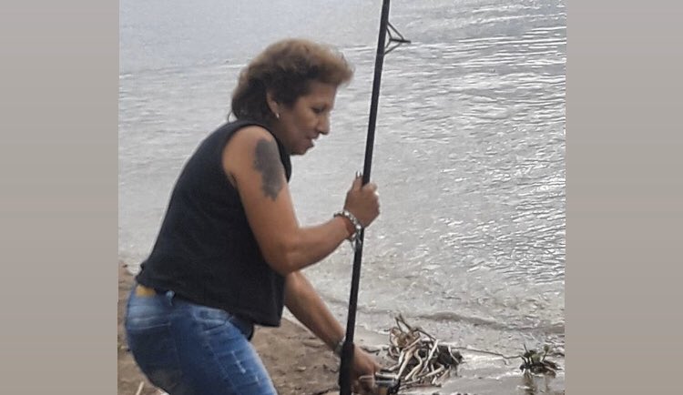 PAPI MIRA SI ASI AGARRO LA KAÑA IMAGINATE KOMO AGARRO OTRAS KOSA JA JA Y ESO KE NO ME VISTE SALTEANDO Y KONDIMENTANDO LA TARARIRA AL FINAL NINGUNA SANTA YOP X100PRE LA DUEÑA DE TODOS TUS REINO. BESOS ROSA.