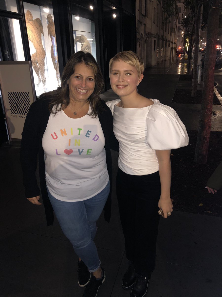 Deana828's tweet image. #ElizaScanlen #sharperobjects ##homeandaway #nyc #actress #celebrity