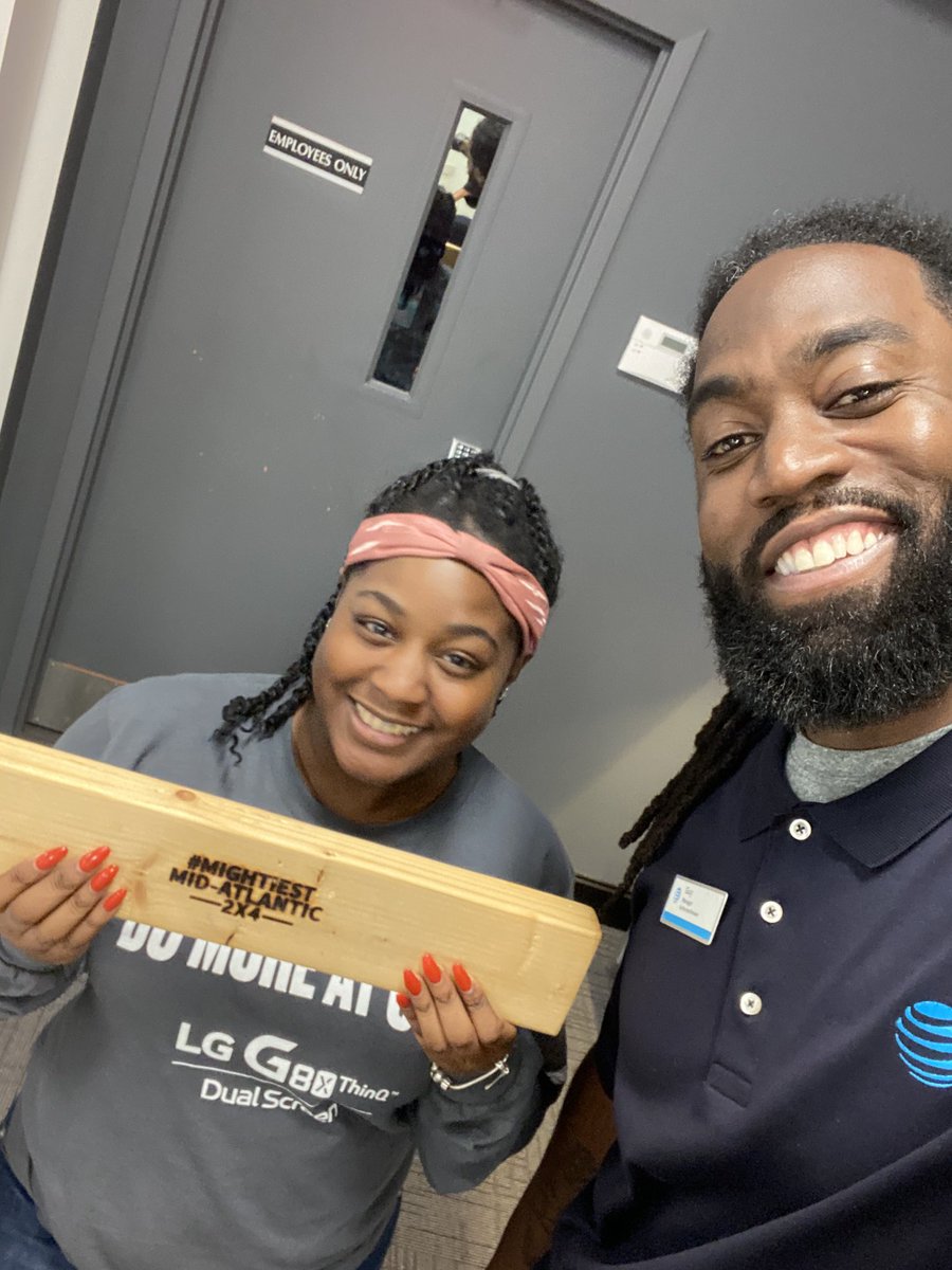 2x4 out of triangle!! <a href="/elthonmunoz/">Elthon Munoz</a> <a href="/AllyG52/">Allyson Gilberto</a> @ATTPortablesEVD <a href="/JakeAraghi/">Jake Araghi</a> <a href="/LoganEaves2/">Logan Eaves</a>