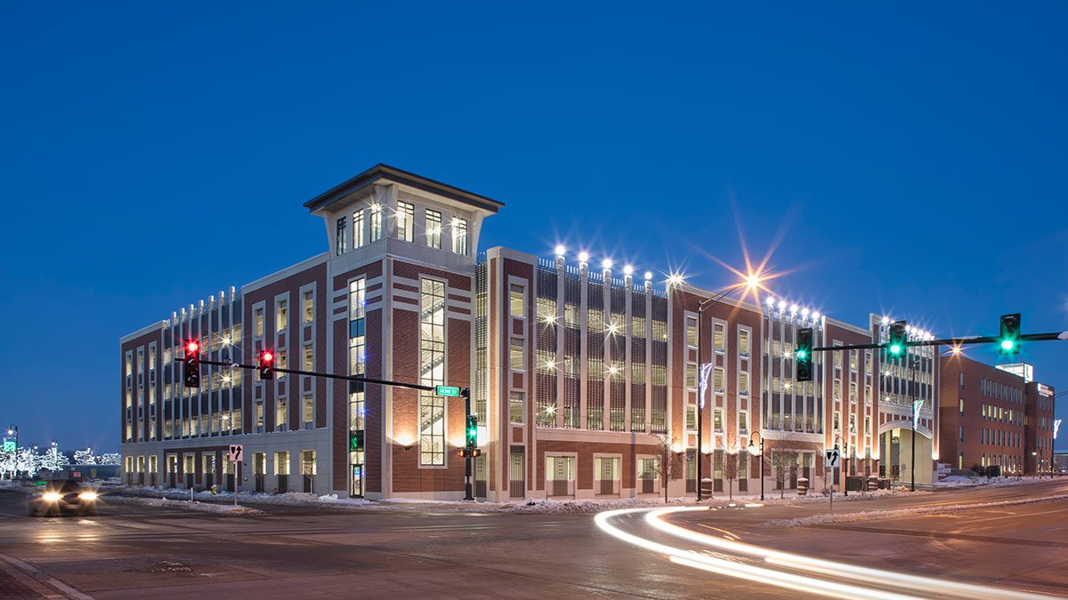 ORLAND PARK, IL - Main Street Parking Structure in downtown Orland Park. Architectural precast produced by <a href="/LombardPrecast/">Lombard Architectural Precast Products Co.</a>  

Contractor: <a href="/thebiggreenw/">The Walsh Group</a> 
ARCHITECT: @wgiinspiredby 
Thin Brick: <a href="/MetroThinBrick/">METROBRICK</a>