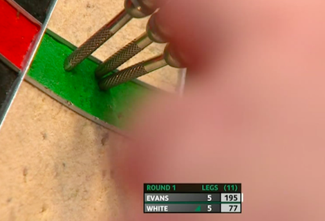 HighRollerRadio's tweet photo. IN DECIDER....Ricky Evans found a 171 to leave 24 BUT the Diamond found a jewel, a clutch 77 checkout for the win. @IanDiamondWhite wins nail biter! #Darts #WSoD #WSD19 https://t.co/oXZkaIXPkW