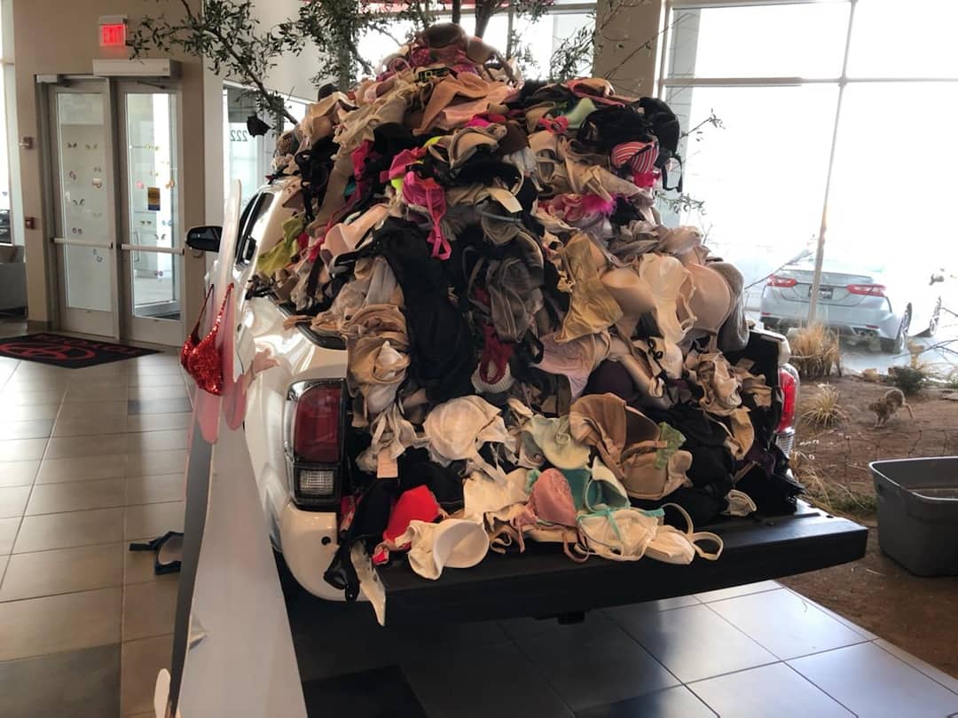 Our community is AMAZING! We raised $22,788 this year for BRAS ON BIG 98.7 🎗 All the proceeds go to <a href="/EssentiaHealth/">EssentiaHealth</a> ... We couldn't do it without YOU &amp; our great partners <a href="/DSBEVERAGES/">D-S Beverages Inc.</a> &amp;  #CorwinAuto!  Now, we get to deliver all of the new &amp; gently used bras to <a href="/YWCACassClay/">YWCA Cass Clay</a>💓