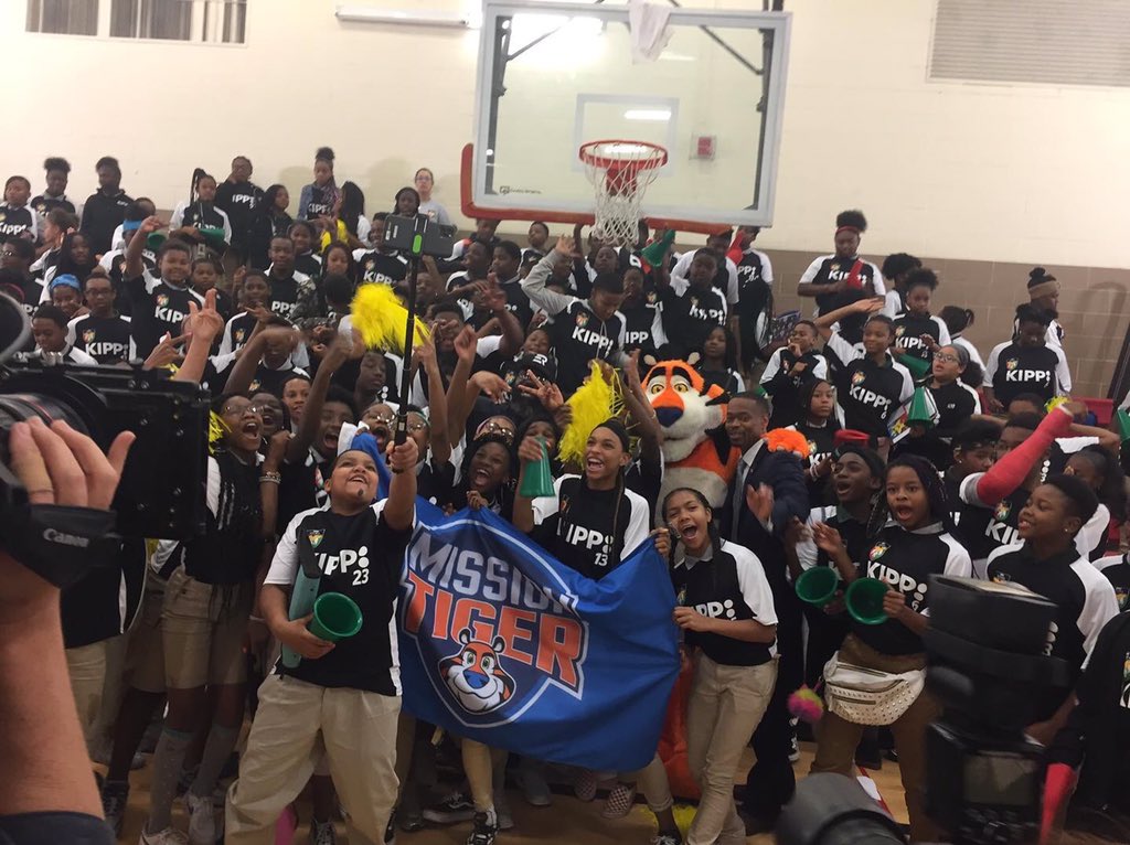 leonfpinkett's tweet image. Often times, in our schools, athletics, art &amp;amp; music are the first activities to be cut when resources become limited. Thank you @TwentyER and @WK_Kellogg_Fdn for your generous support of our students #kippbaltimore📚📚📚 #missiontiger