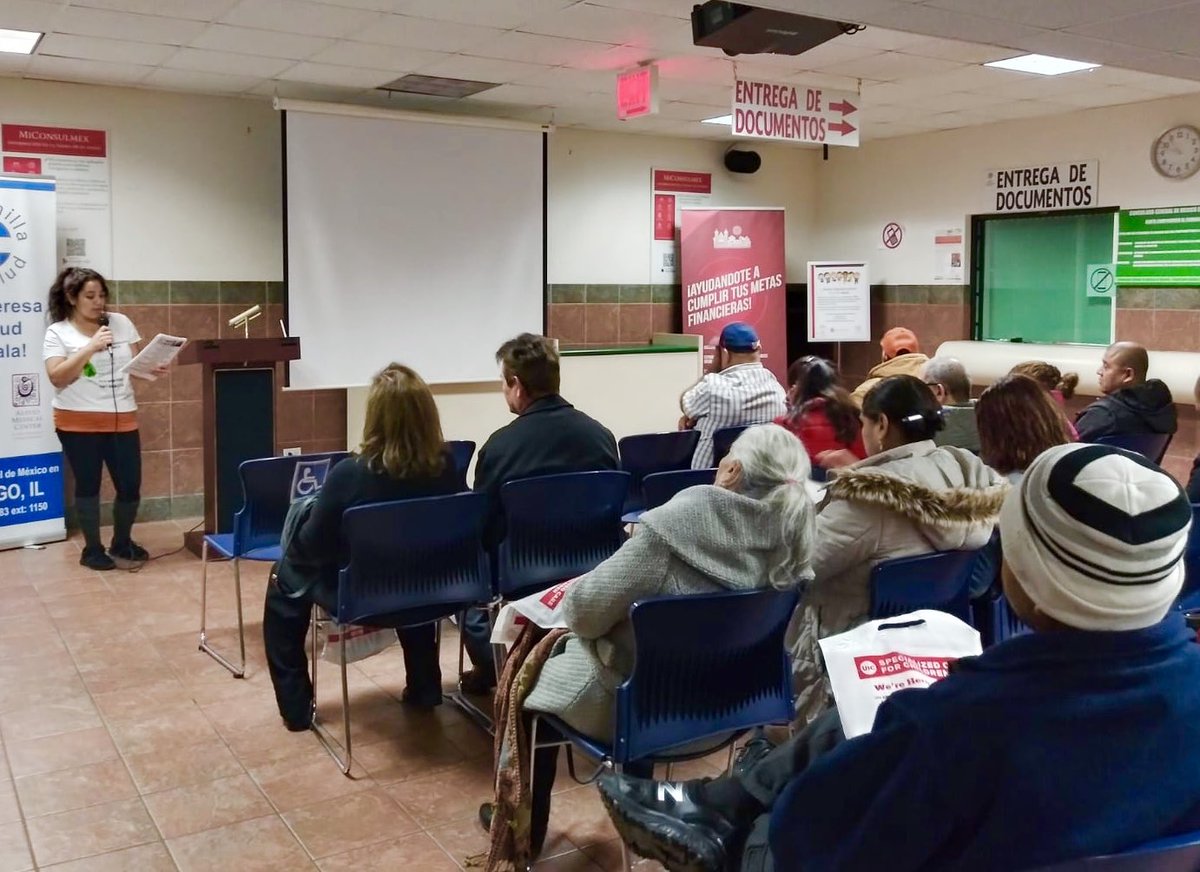 ConsulMexCho's tweet photo. Hoy en #ConsulMexChicago, personal de Farmworker and Landscaper Advocacy Project @FLAPIllinois, distribuyó información sobre las opciones legales para trabajadores en #Illinois. ☎️ (847) 668-2114 https://t.co/ykHZXXnY3n