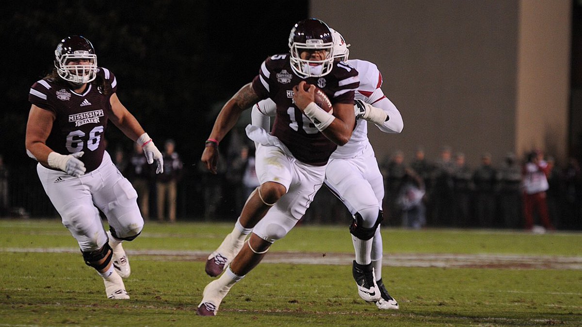 MSUhistory's tweet photo. 5 years ago today- #1-ranked Mississippi State beat Arkansas at Davis Wade Stadium, 17-10.

Fred Ross had a nice 69yd TD to give MSU the 4th quarter lead and Will Redmond’s goalline interception sealed the win. https://t.co/ScTIGuoofo