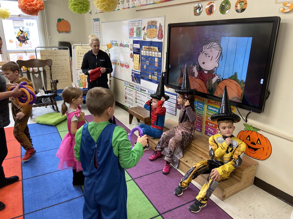 SpringsPrimary's tweet image. Harvest Party and Parade...