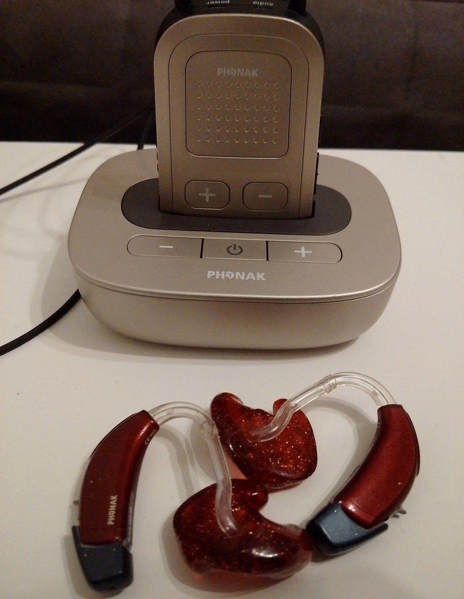 DaviesAnne's tweet photo. Recently I mislaid my @phonak ComPilot, took a phone call in a cafe, couldn't manage at all. Normally I manage brilliantly. I'd forgotten, without my #ComPilot I can't hear on mobile phone calls. Wireless accessories have opened a new world for me, amazing technology. #Phonak https://t.co/JFXG7Nj3ZC