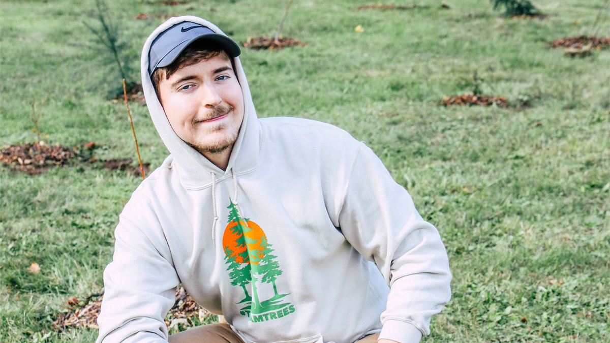 YouTube's tweet image. Creators started #TeamTrees with goal to raise $20M to plant 20M trees by 2020. They’re more than halfway there!
On Tuesday we began matching up to $1M in donations on YouTube through the end of 2019. Have you donated yet?
Let's plant some trees! 🌲youtu.be/HPJKxAhLw5I