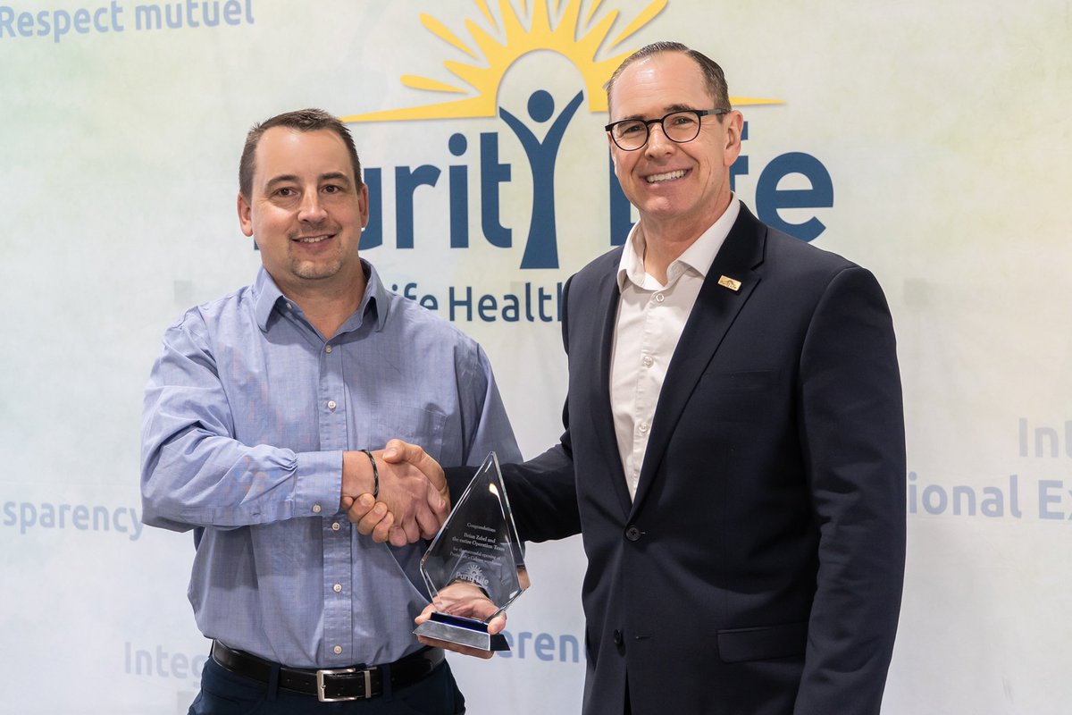 purity_life's tweet photo. Congratulations to our Director of Operations, Brian Zabel, for being recognized for the work he and his whole Operation team did to get our new Calgary warehouse up and running.

#itallstartsandendswithouremployees #easytodobusinesswith #recognition #flywheel #puritylife https://t.co/38MuxsBSGW