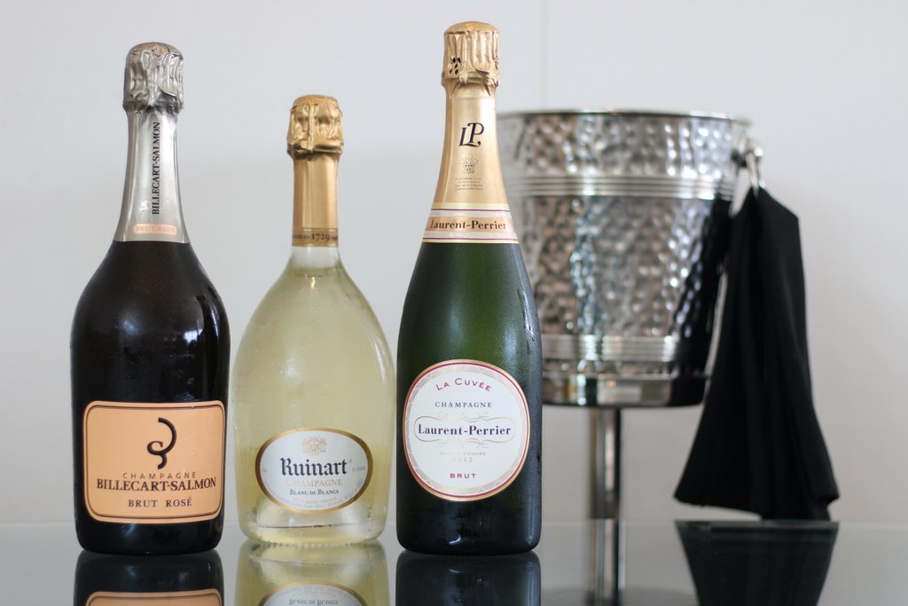 Celebrating a special occasion? Let us handle this one.
#champagne #bubbles #celebrate #wine #poptops #champagnelife #sunsetloungefortcollins #haveyouseenthesunset #rooftopbar #jazzmusic #craftcocktails #oldtownfortcollins #luxury #lifeisgood #winenot