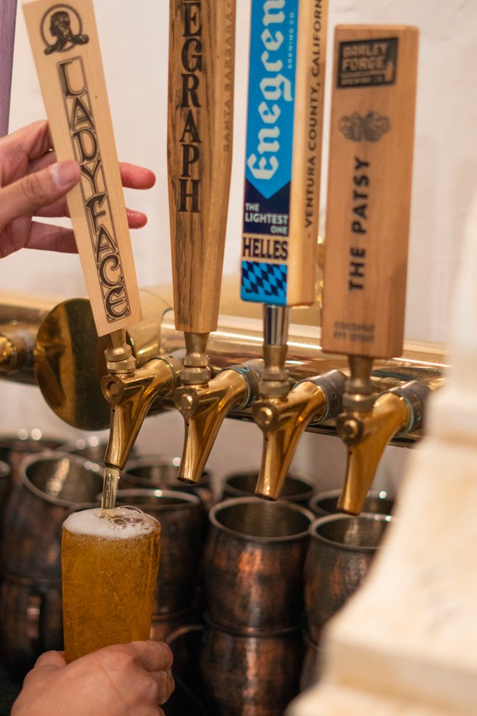 Getting social with #SocialHour! 
#OnDraft #BeerPour #SantuariLa