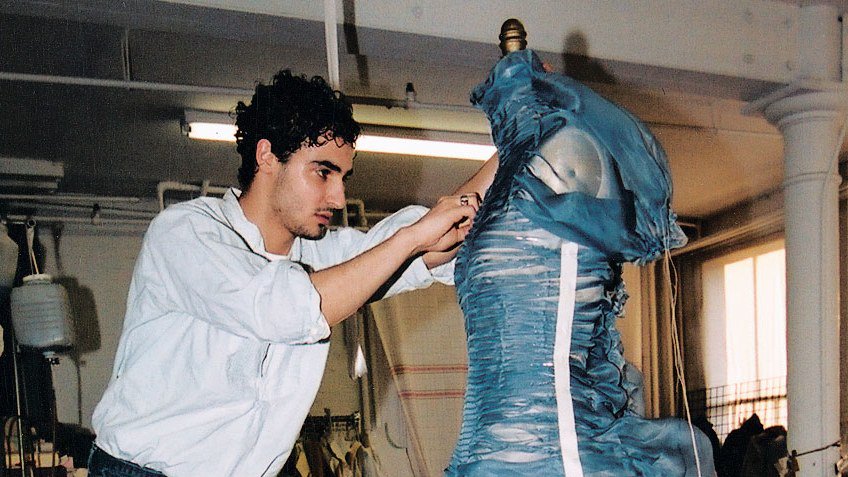 VogueRunway's tweet photo. Zac Posen, the designer who has dressed celebrities including Michelle Obama, Gwyneth Paltrow, and Rihanna has been forced to shutter his business. Here's what the designer says are his next steps. https://t.co/8ZTjDqxs7V https://t.co/xRL9aAXrFF
