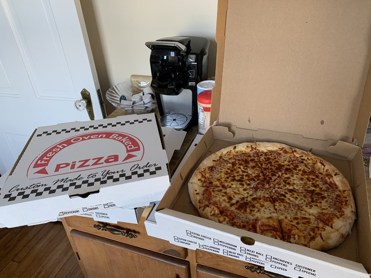 Thanks <a href="/Kaufax4Schools/">Tamara DerenakKaufax</a> for swinging through the South County Campaign Office to help feed the troops. I look forward to similar pizza drops when we are colleagues next year. 

There is still time to pitch in before Election Day, just come by the office at 6821 Richmond Highway.