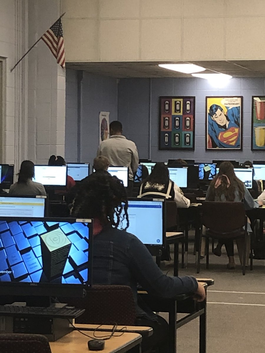 LeaPonts's tweet photo. We had an AMAZING outcome for #applytocollegeday at Sprayberry! Counselors were able to help 93 seniors apply to college, fill out FAFSA, and navigate Naviance #iapplied https://t.co/9ztkvrgXXQ