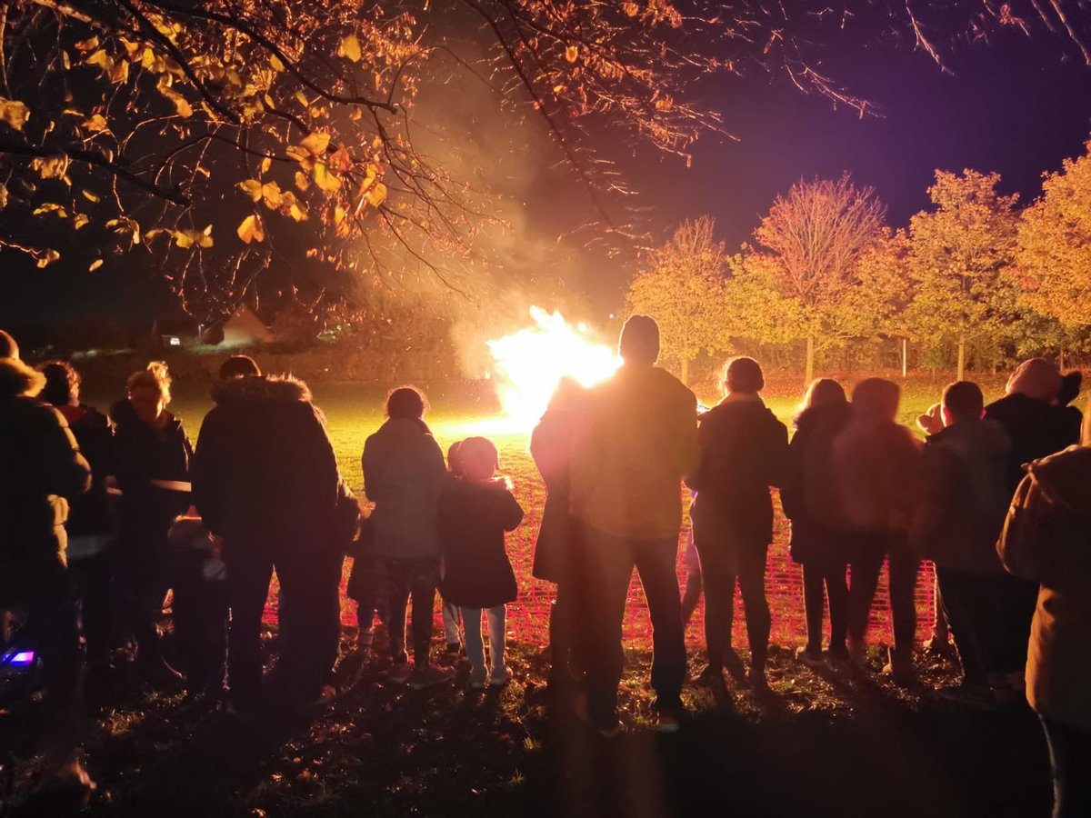 FriendsofKJAR's tweet photo. Wow, what a spectacular community event! Thank you to all those who turned out and supported the evening. We hope to make it bigger and better next year! #familyfun https://t.co/d4Ynmu5IdB