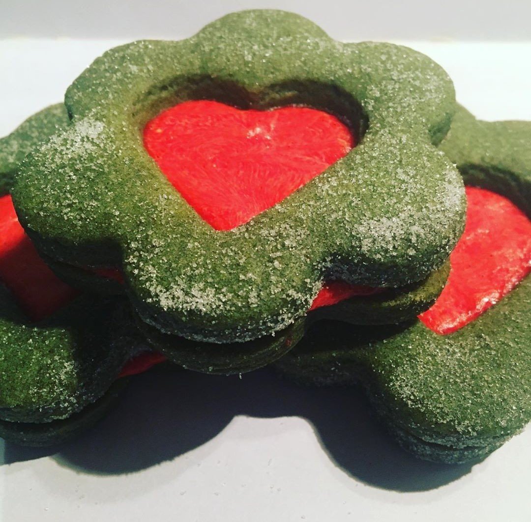 Biscuitarians take on an old favourite the jammie Dodger