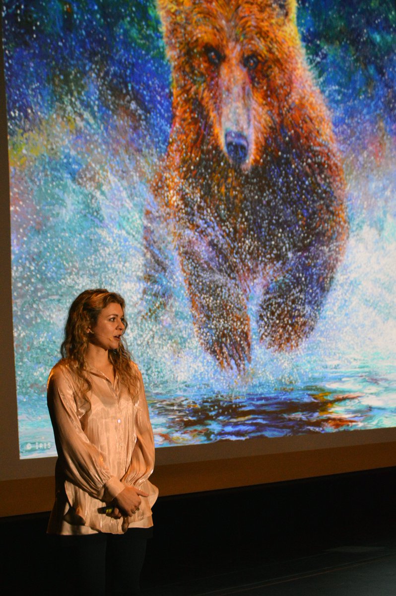 #TahomaHighSchool graduate &amp; renowned artist <a href="/Fingerpaintings/">Iris Scott</a> Iris Scott encouraged students to find something they ❤️ to do, such as her passion for 🎨, &amp; devote lots of time to practicing that thing. Scott spoke to students for #FutureReadyDay. More in next week's newsletter!