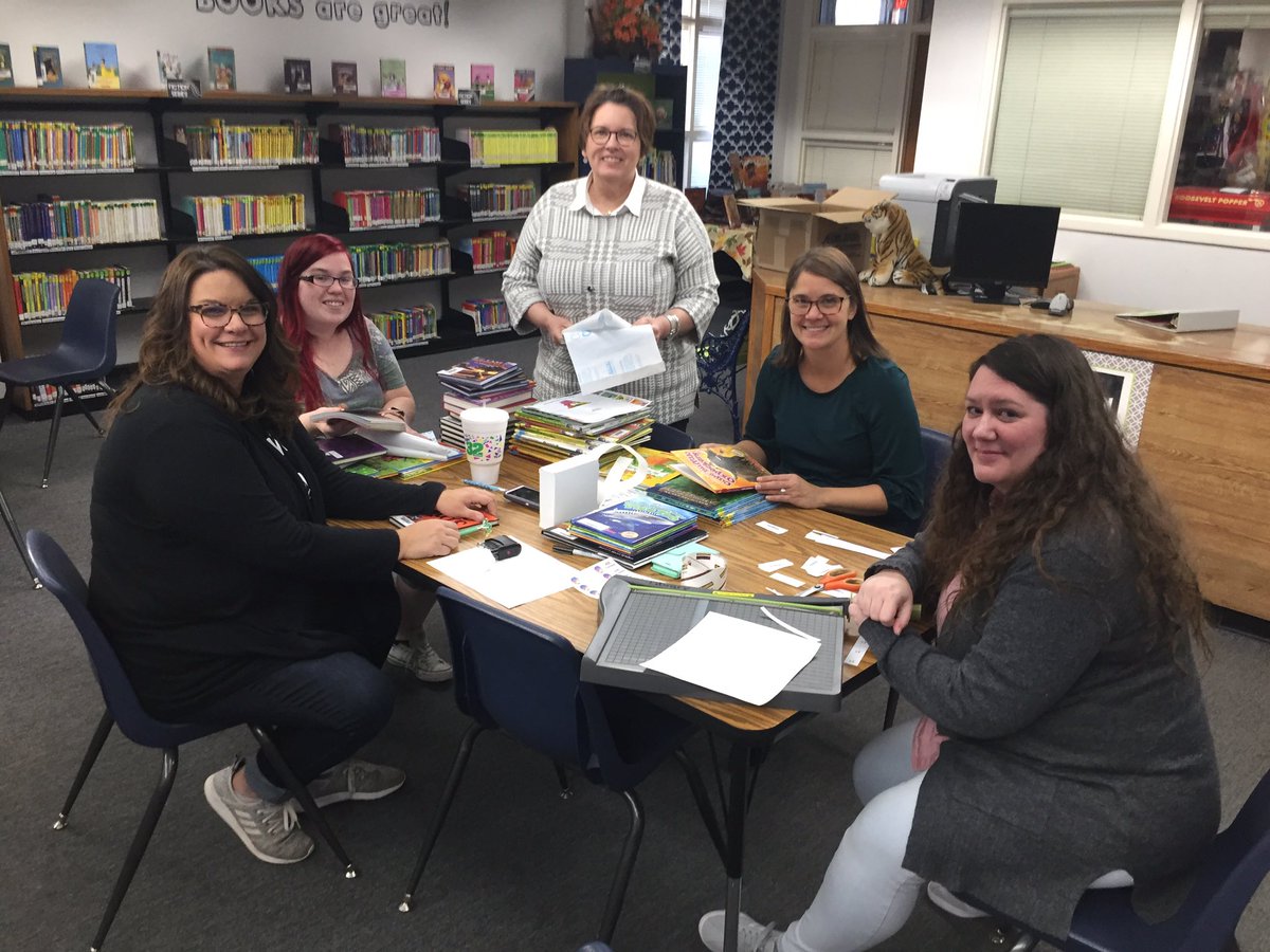 TLDalinger's tweet photo. UCO school library candidates traveled with me to Edison Elementary in Mangum to provide cataloging/processing services! We’re learning by doing! @UCOLME #ucolme #edtech @UCOCEPS @ucostlr https://t.co/vjhGNcWUNh