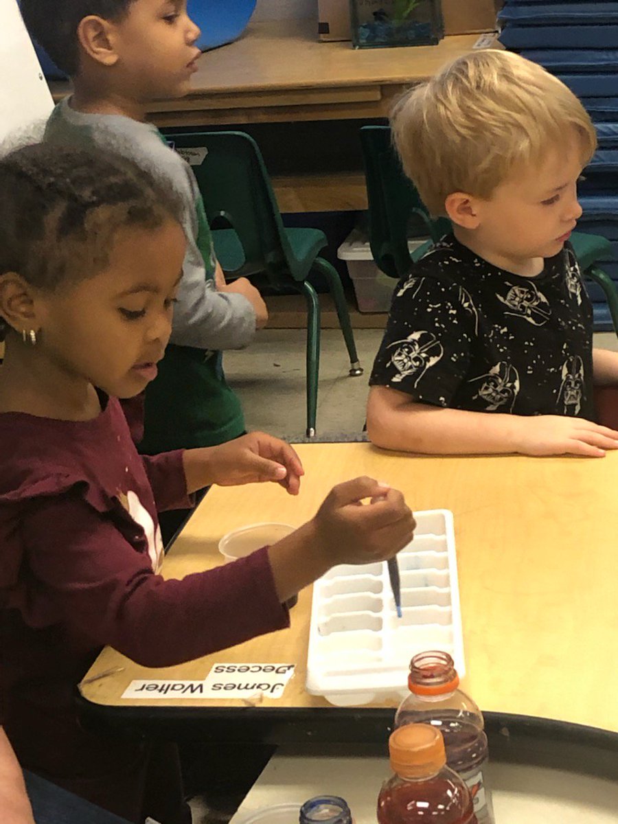 FrancesPreK's tweet photo. Love my children's hearts. They all want to help. I took out some stuff to get a lesson ready for next week and they wanted to help. Nothing like a little fine motor skills and color mixing. #buildingcommunity #owningtheirlearning @ReamsElemAP https://t.co/MCwEZpiyOF