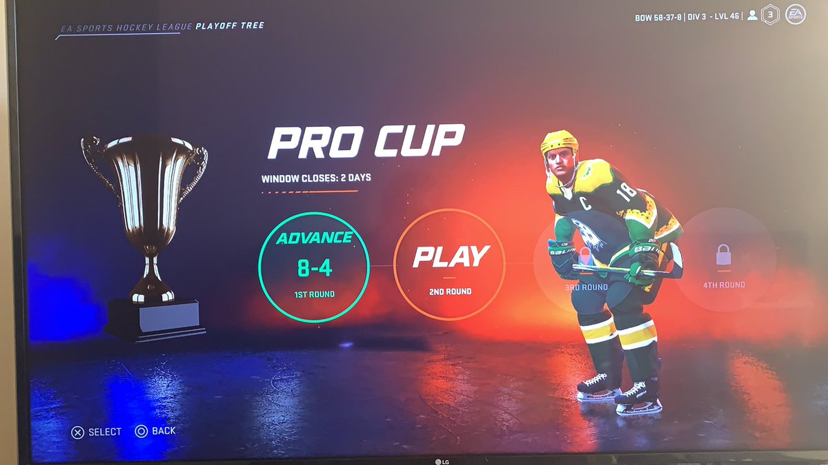 BirdsofWar1's tweet photo. Started the Pro Cup Playoffs off with a bang! Big 8-4 victory in a tense matchup! This win was brought to you by Fight Milk 🥛#fightlikethecrow #ontoround2 #birdsofwar https://t.co/OgbTr42zjw