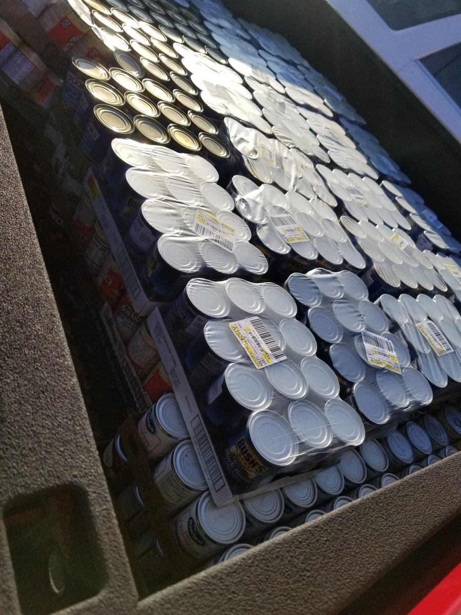 Truck bed full of cans for the Decatur County United Fund Canstruction project! @DCCSSuper <a href="/SD_cougars/">South Decatur Cougar</a> #SDHS #STEM #mathteacherlife #canstructionjr #1dccs