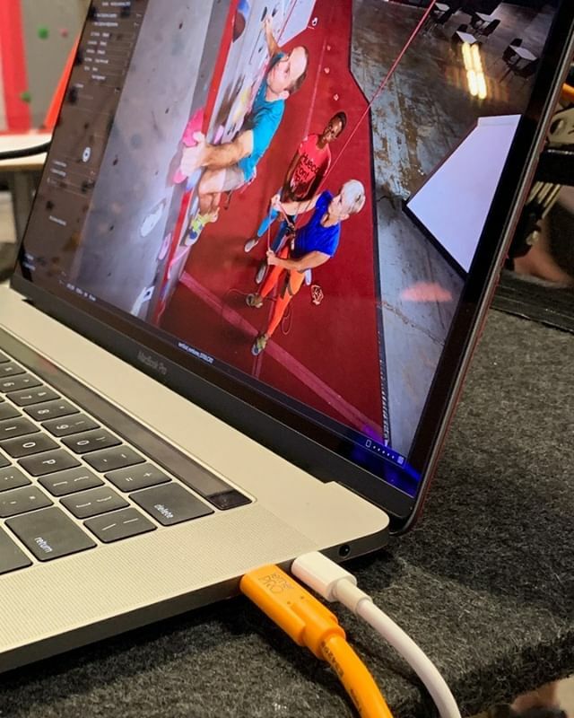 thatdigitech's tweet image. Whether its to a computer or a rock wall, life is better when you tether.

@tethertools @verticalventures 
#betterwhenyoutether 
@therealcb shoots stills 
using @dannyggear 
digital tech by @thatdigitech 
grip &amp;amp; assist by  @meggalops ift.tt/2C7uNEo