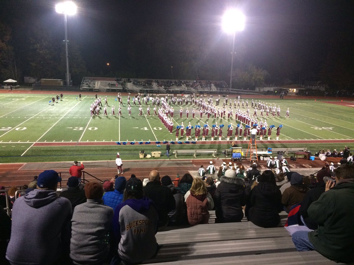 ScienceDante's tweet photo. Final halftime for #RRHS Class of 2020! 😥
@RRCSActivities #3HSFootball

@rrhsbando @RRHSBand @RockyRiverFPA @CoachWells1 @The_Marooners @FOX8FNTD @NHPreps @MJournalSports https://t.co/chtC3YExVZ
