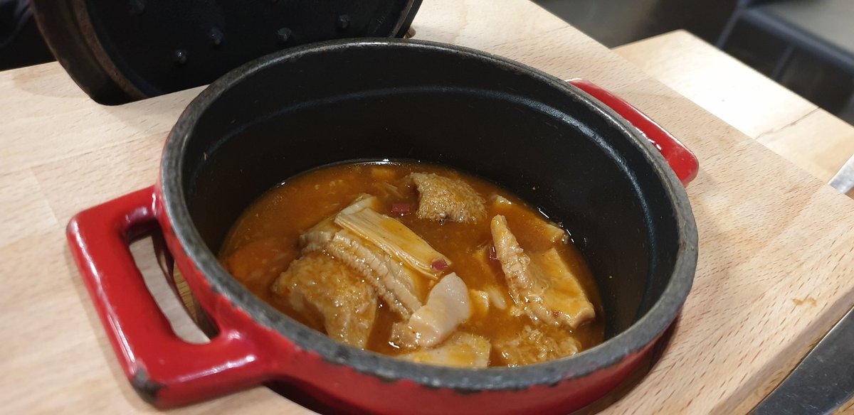 Sr <a href="/lsuarezdelezo/">Luis Suárez de Lezo</a> ...que pasa con lo de los callos...estos van a la foto finish <a href="/AlabasterMadrid/">Alabaster</a>