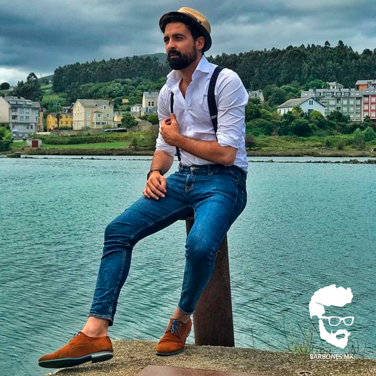 TodoBarbones's tweet photo. Un outfit más casual, ¿qué les parece el look, hermanos
.
.
.
.
.
#BarbonesMX #beardman #barbon #barba #beard #Bart #outfitoftheday #outfitdehoy #LookBarbon #LookDelBarbonDelDia #friday #viernes #freitag https://t.co/pYe8ldc2RU