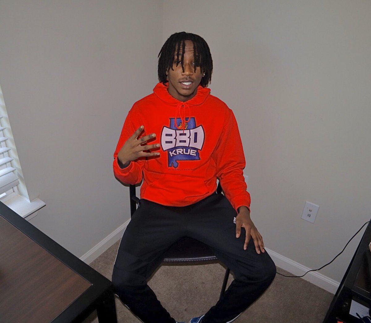 darealwesgee's tweet image. First of many hoodies to come on the website 😅🥶 y’all stay tuned 🔜

#BBOKrue 🌐🚨 #CEOVibes 💰
