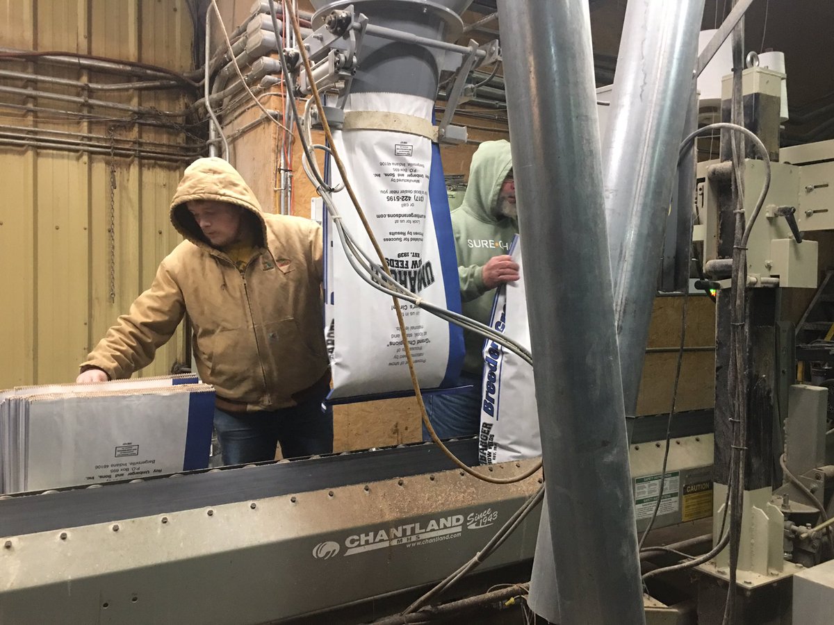 grf_ffa's tweet image. Day 2 and 3! Went to the rodeo! Made visits and went on tours! Everyone enjoyed it and had a lot of fun! #WeAreGRF