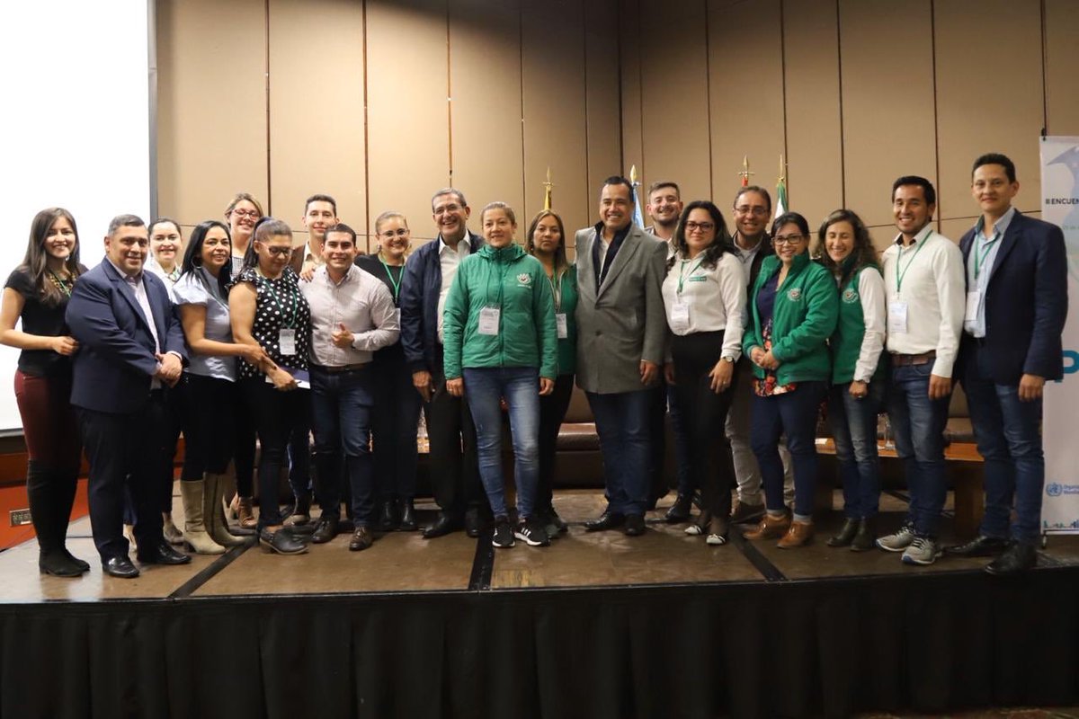 Clausuramos las mesas de trabajo, conversando sobre la importancia del trabajo en equipo para consolidar una línea sólida de la red de municipios saludables y mejorar la calidad de vida de América. ¡Gracias a todos los asistentes, bienvenidos siempre a Colombia, Boyacá y Paipa!