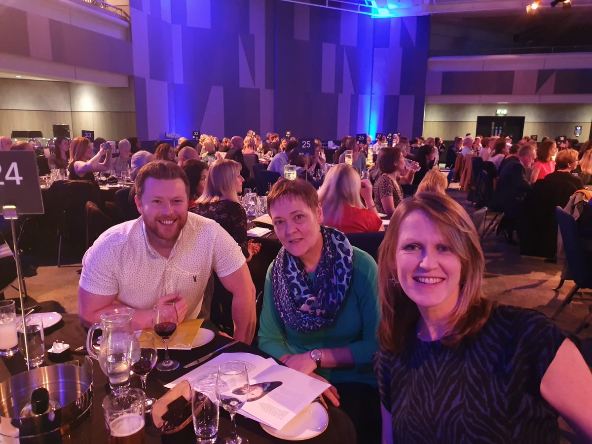 ACPOHE's tweet image. This is @RobKellyPT signing off from the @ACPOHE #TwitterTakeover! Had a busy but brilliant day following the #FitForWork theme @thecsp #Physio19 and tweeting like mad!📱 Handing over to @ashjamesphysio for tomorrow’s takeover 👍 Don’t forget the #ACPOHEmugshot 😜