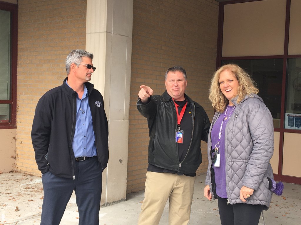 USD 415 - Hiawatha tweet media