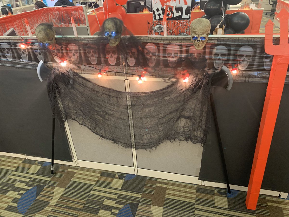 Ramon2Hall's tweet photo. Happy Halloween from Team Hall
#fieldsfam #fieldsfamfrightsite @ValinciaTaylor @EG_3640 @SmithNewHires @michaelpmallon 👻👻👻😈😈😈👹👹👹⚰️⚰️ https://t.co/JLB5uwkwYS